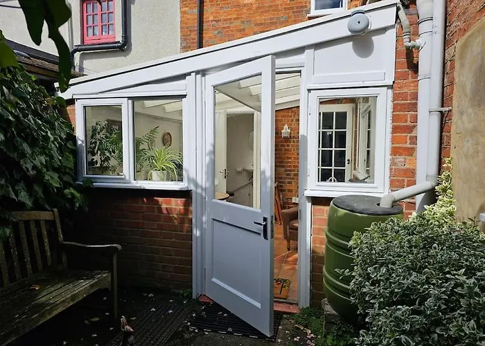 Victorian Cottage In Stony Stratford Centre